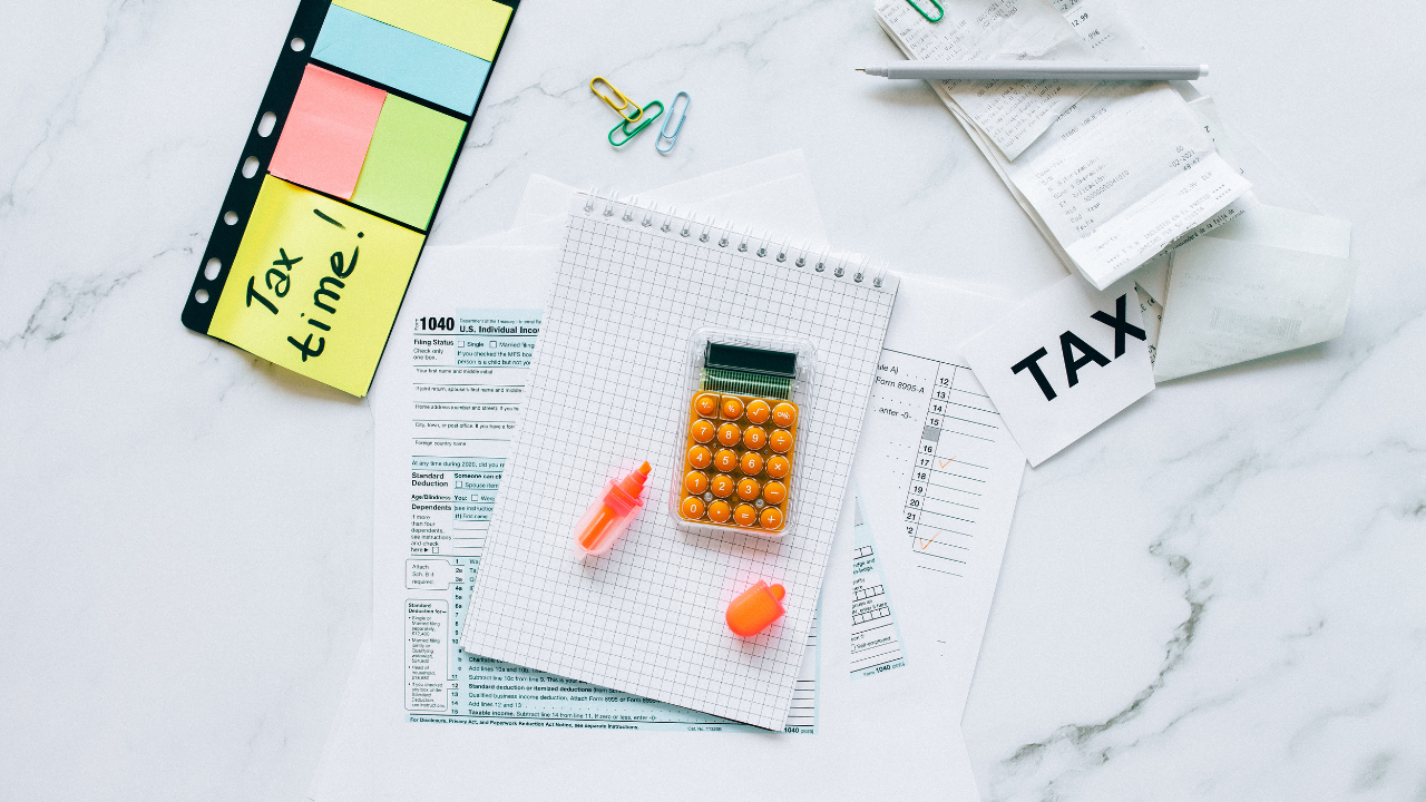 Using a SARS Tax Calculator in 2023