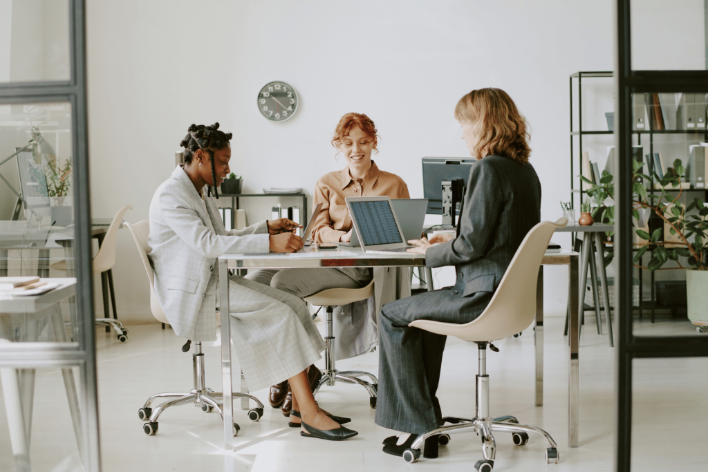 Why Payroll Teams Can’t Keep Up With Modern Work Culture